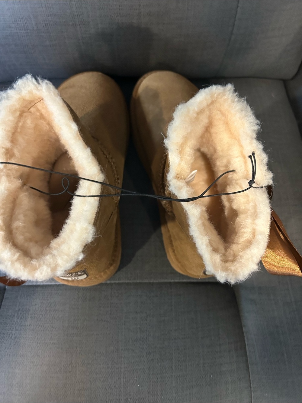 Women’s Bearpaw NWT Suede Shearling-Lined Winter Boots - Chestnut size 7 - Picture 4 of 6